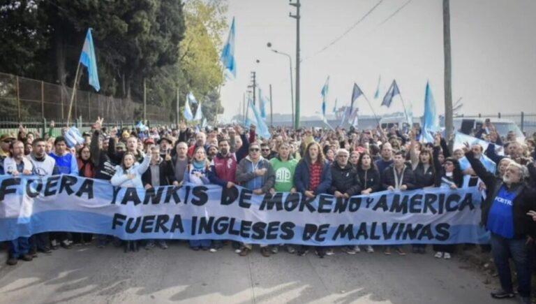«Fuera tropas estadounidenses de Moreno»: así fue la fuerte manifestación en defensa de la soberanía nacional