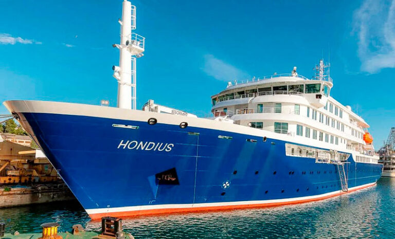 La mayoría de la tripulación del crucero MV Hondius deberá cumplir una cuarentena de seis semanas en Rotterdam