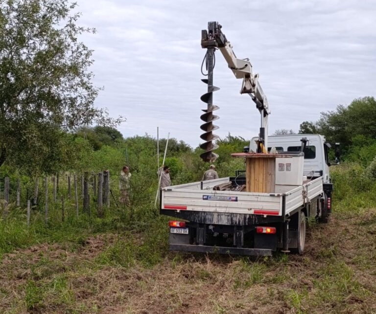 🔴 PROVINCIALES | Programa Luz Rural: avanzan nuevas obras de electrificación en parajes de Pampa del Indio