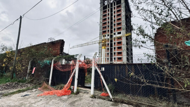 La Justicia autorizó la demolición del edificio Floreal del Sol, el «elefante blanco» de Escobar: qué puede pasar
