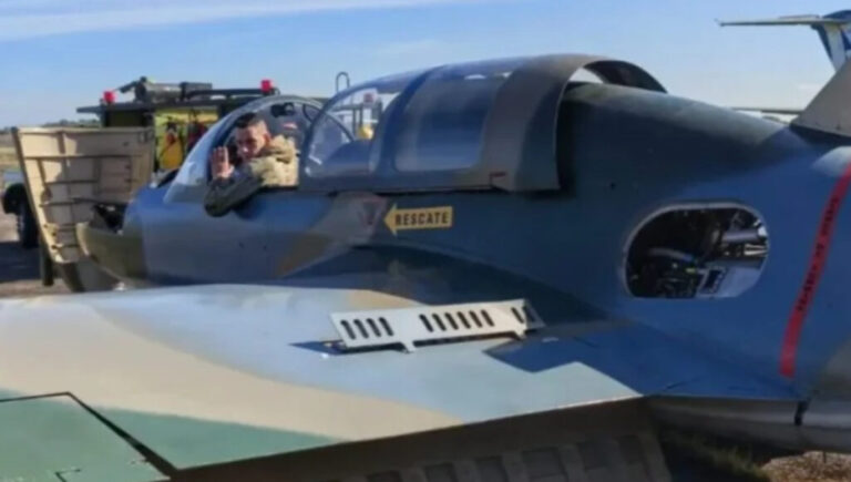 Museo Aeronáutico de Morón: volvió a rugir el motor de un histórico avión que llevaba años sin encenderse