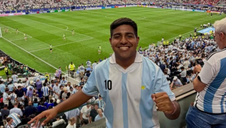 De Burzaco a Estados Unidos: la historia del pibe de 21 años que vendió rosquitas y sus camisetas para cubrir el Mundial 2026
