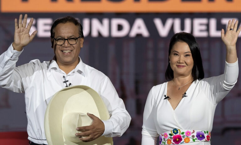 Elecciones en Perú: los primeros resultados dan ganadora a Fujimori por un margen mínimo