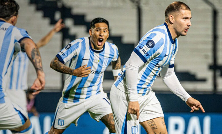 Racing goleó a Defensa 4-1 y clasificó a octavos de Copa Argentina