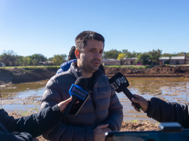 🔴 SÁENZ PEÑA | El municipio realiza una importante intervención en el reservorio del barrio 17 de Octubre para fortalecer la infraestructura hídrica en el noreste de la ciudad
