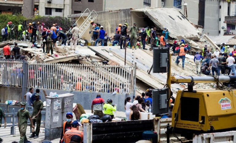 Venezuela eleva a 4.333 los muertos por el terremoto y admite que 315 cuerpos siguen sin ser identificados