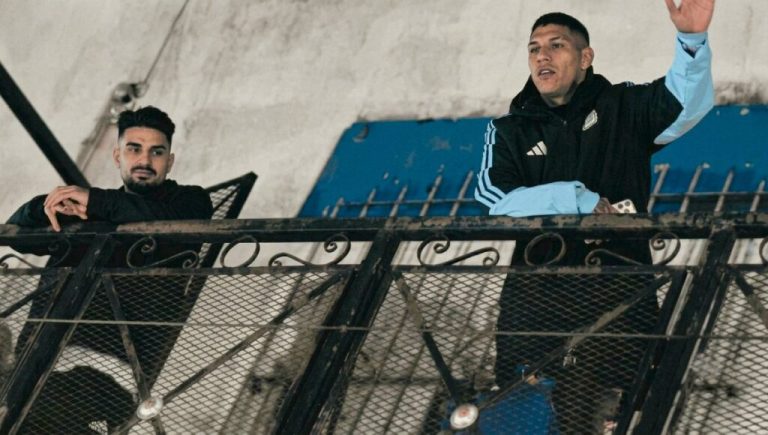 Facundo Medina y el Flaco López volvieron a Villa Caraza tras el Mundial: jugaron un picado y dejaron una frase fuerte