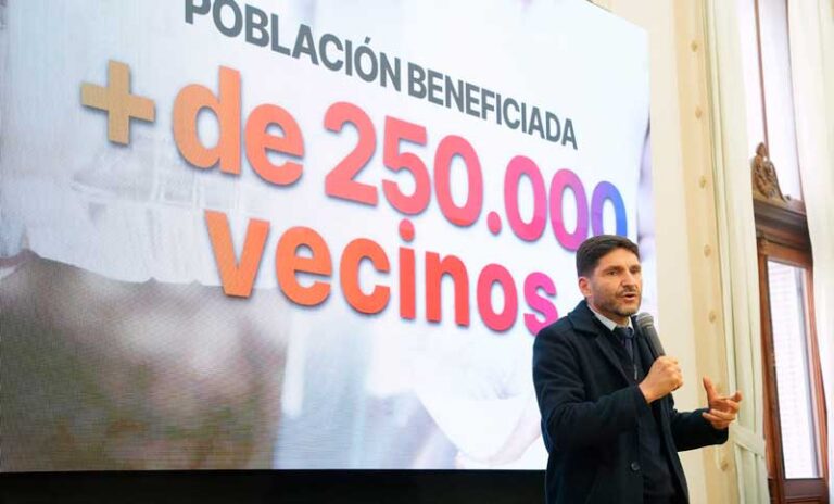 Avanzan obras de la Provincia para mejorar el servicio de agua potable y saneamiento en Rosario