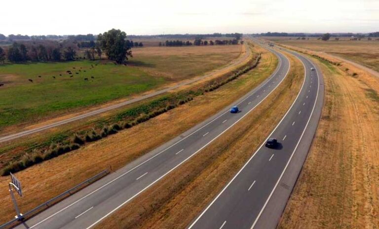 El Gobierno concesionó más de 1.800 kilómetros de ruta en Buenos Aires y La Pampa