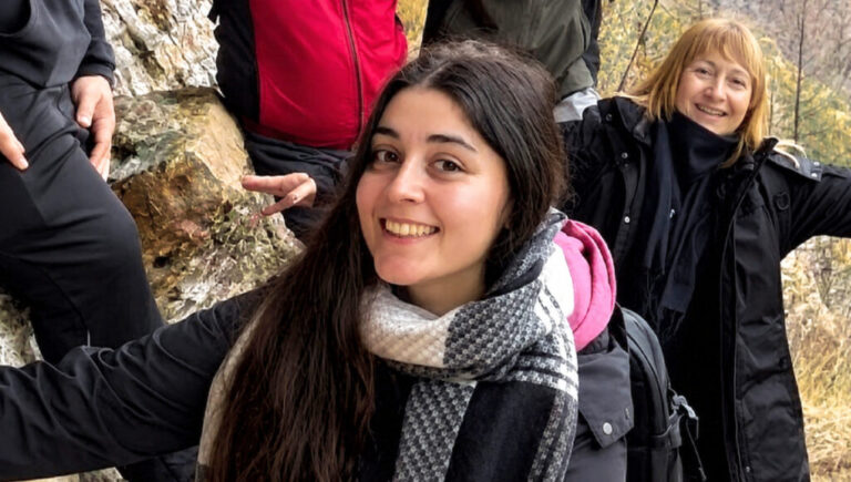 Falleció Lorena González, la mujer de Alejandro Korn que viajaba con su familia en Jujuy y cayó por un barranco