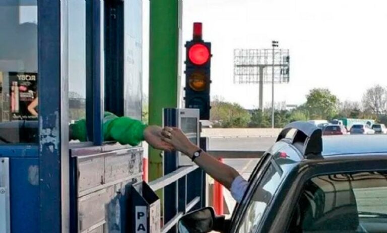 Privatización de rutas nacionales: 150 trabajadores de peajes fueron despedidos en Corrientes