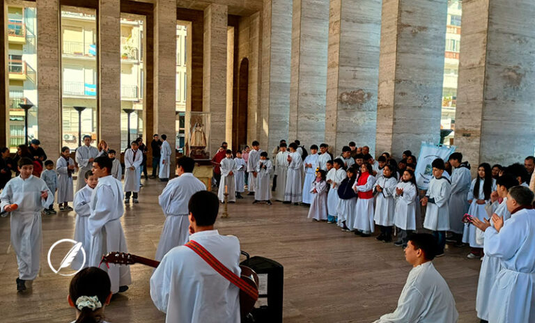 Rosario conmemoró el Día del Monaguillo con peregrinación y una serie de actividades para los más chicos