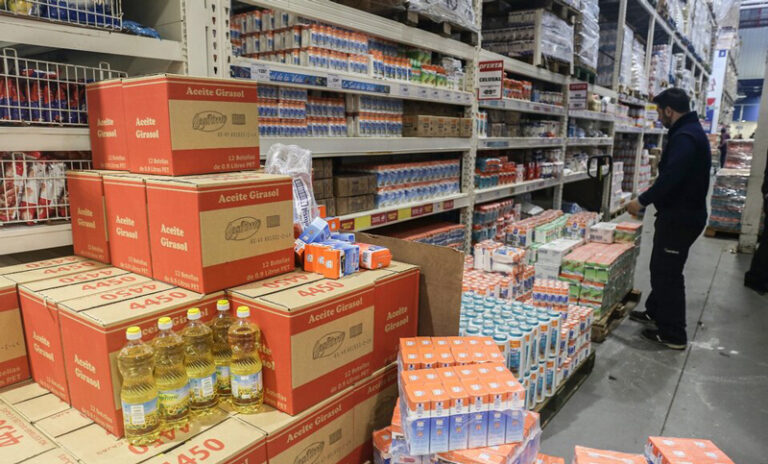 La inflación mayorista desaceleró en julio, fue de 0,8% y acumuló un 16% en el año