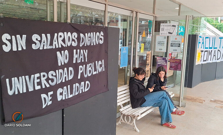 Unión Docentes Argentinos cuestionó al Gobierno por la demora en aplicar la Ley de Financiamiento Universitario