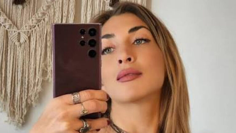 La historia de Vanesa Bella, la influencer que se animó a contar la tragedia que vivió con su padre de crianza