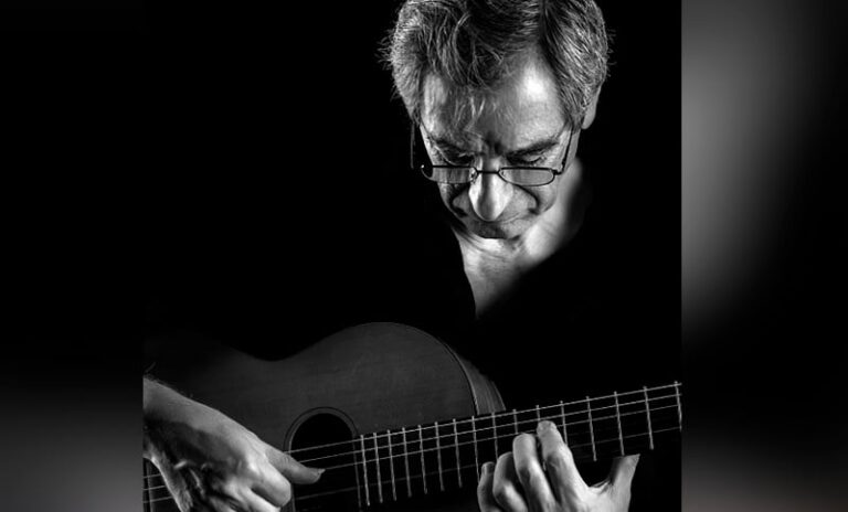 Juan Falú celebra 60 años de trayectoria con guitarra, canciones y palabras