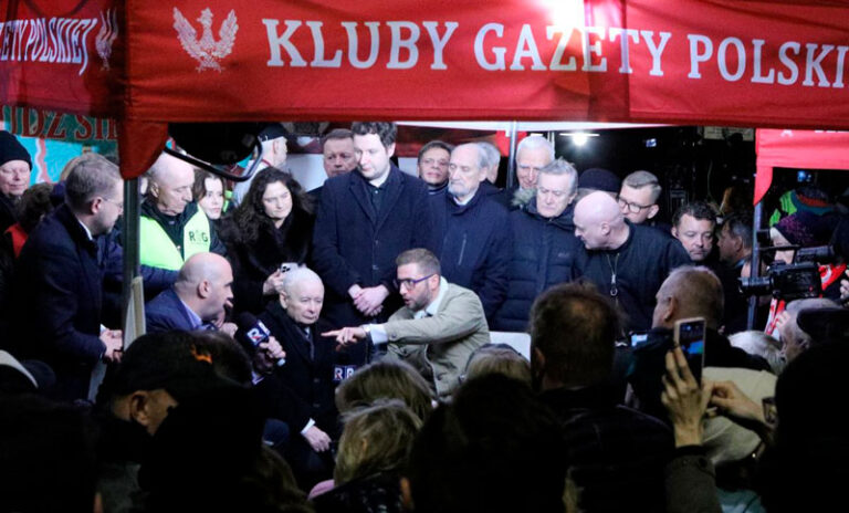 Crisis institucional en Polonia: suspendieron al presidente del Tribunal Constitucional y estalló un enfrentamiento político